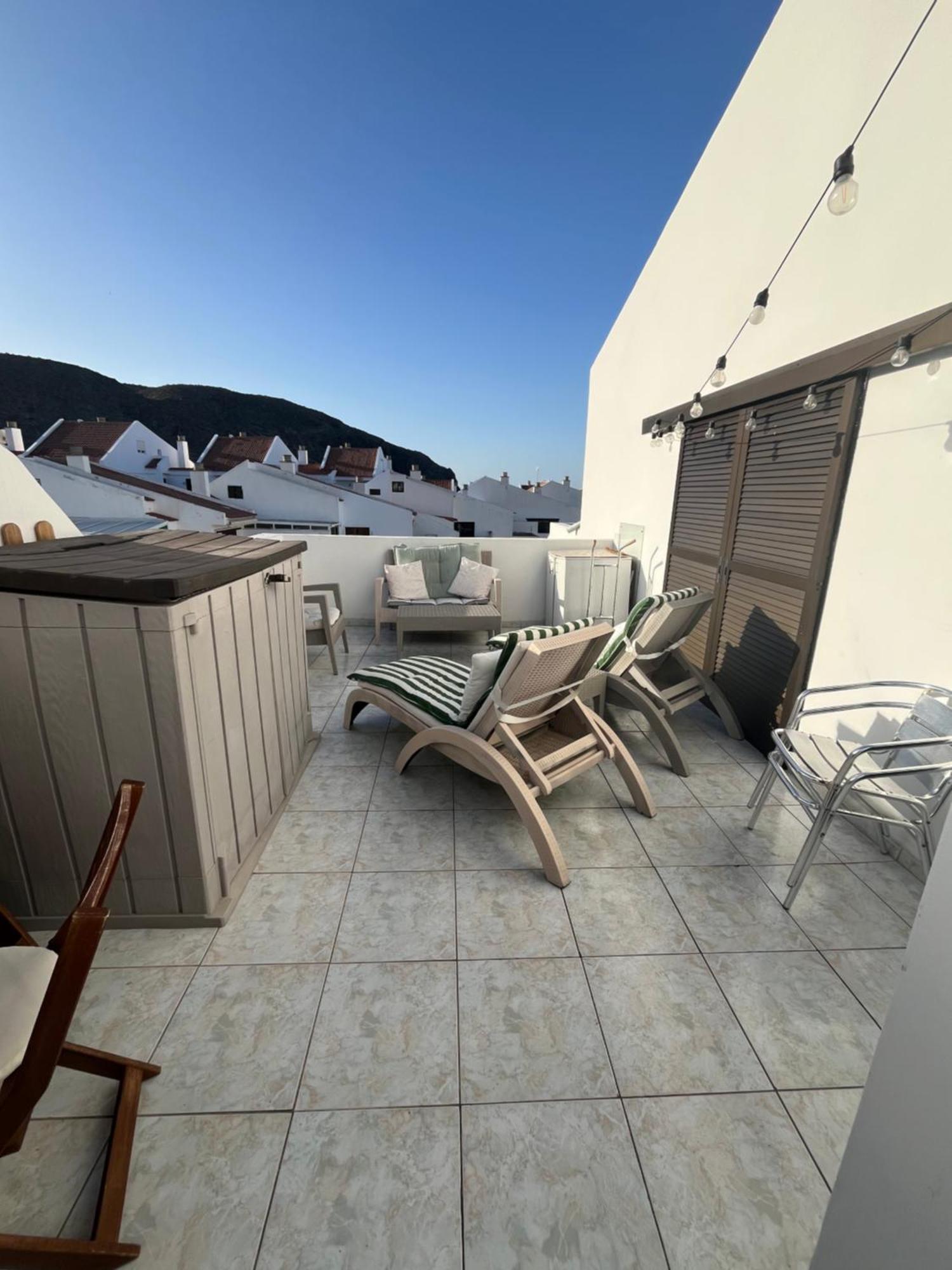 Апартаменты Sea View Penthouse With Large Terrace Лос Кристианос Экстерьер фото